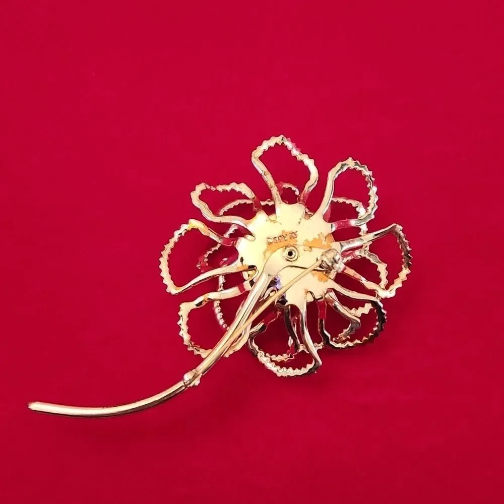 Vintage Gold Plated Flower Floral Rhinestone Brooch Pin 60s